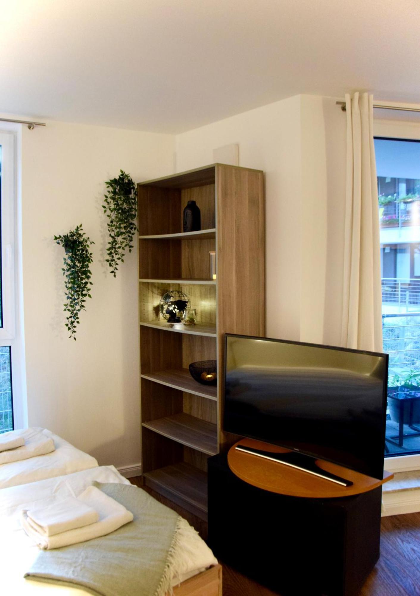 Stilvolle Wohnung Mit Balkon & Parkplatz Rostock Exteriér fotografie